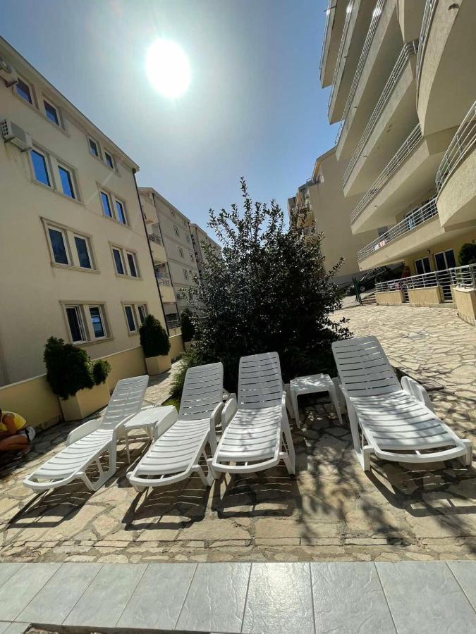Charm Petrovac Exterior foto